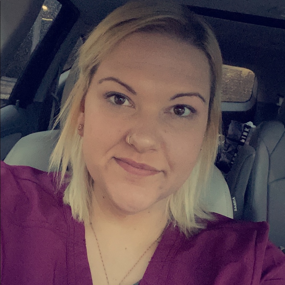 Meet your Posher, Stephanie